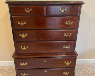 Carlisle Collection 6 Drawer Chest of Drawers (18"D x 41"H x 56"H)