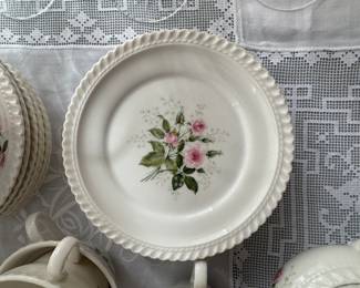 Harker Pottery Co Porcelain China (33pc)