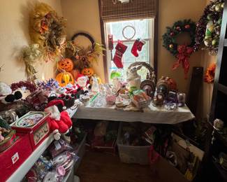 Holiday Items    Christmas / Easter / Thanksgiving / Halloween