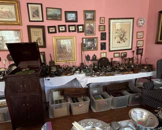 Vintage Indoor and Outdoor Collectible Accessories 