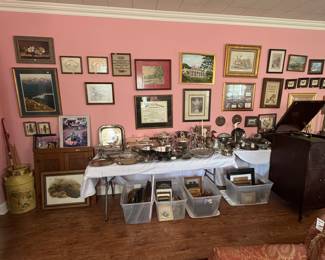 Pictures / Wall Art / and Picture Frames