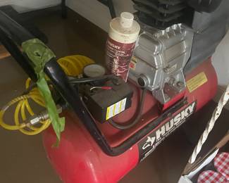 HUSKY COMPRESSOR   