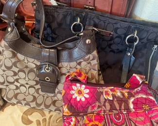 COACH PURSES EVERYWHERE !!