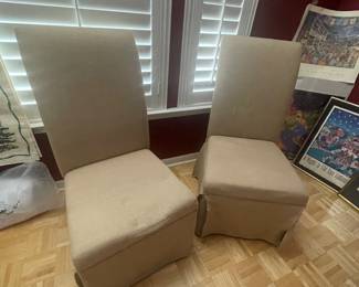 SET OF 2 PARSONS CHAIRS 