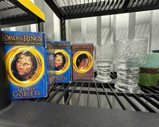 $40 - Lot of 5 Lord of the Rings Collectible Goblets - Three New in Box(Aragorn x 2, Frodo), Two Loose (Gandalf, Éowyn)