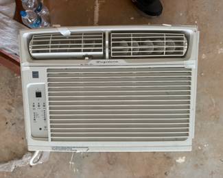 Window air conditioner 