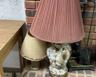 2 Small lamps