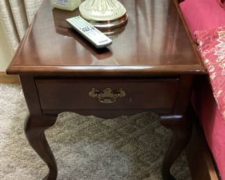 Queen anne style end table