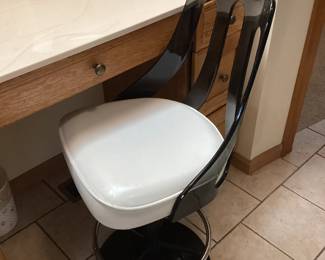 Black and white swivel vanity chair