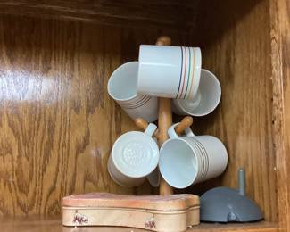 Mugs and Holder