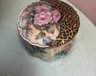Hand Painted Porcelain trinket box 