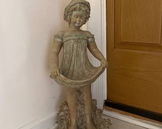 Bashful Betty statue 