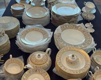 Lenox "Autumn" Fine China Dinnerware Set 