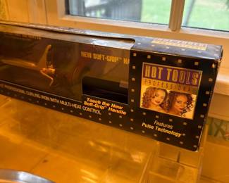 Hot Tools Curling Iron 