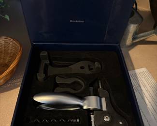 Brookstone Connoisseur Wine Bottle Opener 