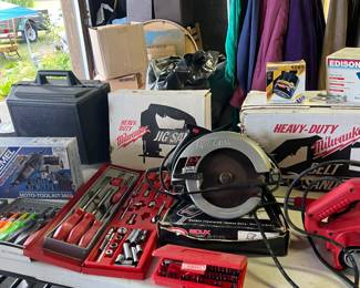 Milwaukee Power Tools & Hand Tool Sets – Estate Sale
Fantastic selection of heavy-duty tools perfect for DIYers, woodworkers, and professionals! Items include:
Milwaukee circular saw, belt sander, and jig saw (in original boxes)
Milwaukee 12V driver drill with case and accessories
Complete hand tool sets including sockets, wrenches, screwdrivers, and drill bits
Additional boxed tool kits and accessories
Quality brands and durable equipment—many in excellent condition and some with original packaging. A great opportunity to stock your workshop with reliable, long-lasting tools!