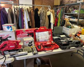 Milwaukee Power Tools & Hand Tool Sets – Estate Sale
Fantastic selection of heavy-duty tools perfect for DIYers, woodworkers, and professionals! Items include:
Milwaukee circular saw, belt sander, and jig saw (in original boxes)
Milwaukee 12V driver drill with case and accessories
Complete hand tool sets including sockets, wrenches, screwdrivers, and drill bits
Additional boxed tool kits and accessories
Quality brands and durable equipment—many in excellent condition and some with original packaging. A great opportunity to stock your workshop with reliable, long-lasting tools!