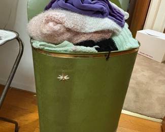Mid-century clothes hamper