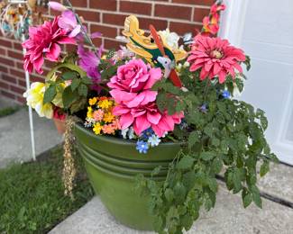 Matching planter with flowers