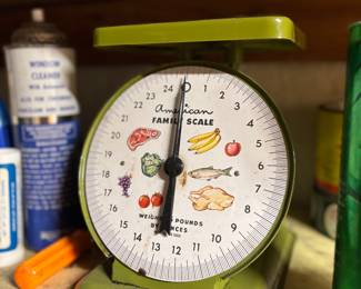 Vintage food scale 