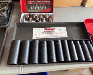 Heavy duty socket set