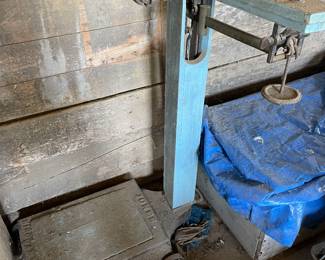 Old scale
