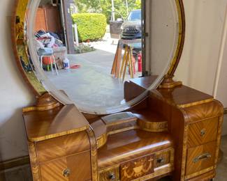 Beautiful, three-piece waterfall bedroom set.