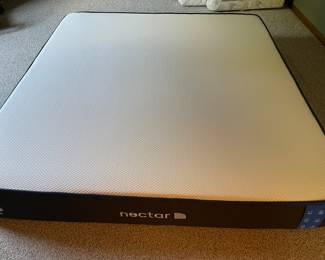 Nice king size Nectar mattress