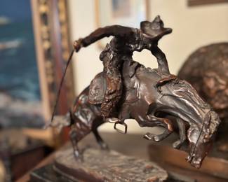 Beautiful Remington bronze statue 