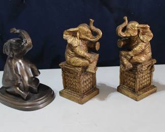 Elephant bookends
