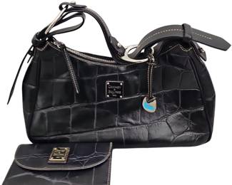 Dooney & Bourke Crocodile Embossed Leather Hobo Hand Bag Wallet Checkbook