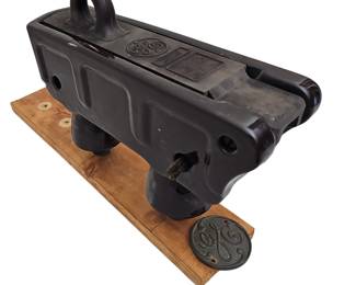 GE Primary Cutout Fuse Holder Type E 6X242 + GE Badge Emblem