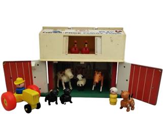 Fisher Price 915 Family Play Farm Animals Tractor Moo Door