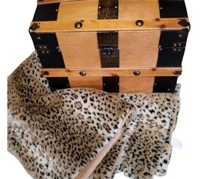 18" x 11" Solid Wood Travel Trunk Décor Arched Top