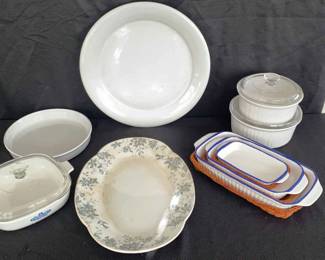 Four CorningWare Casserole Dishes Set Of Three Unbranded Nesting Casserole Dishes And 2 Platters 