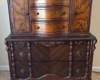 Decorative Vintage Bow Front Dresser 
