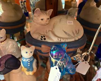 Kitty, kitty, kitty....??!!!