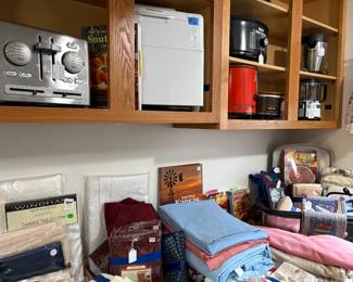 Small appliances in the laundry room.