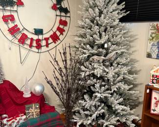 This is one of several great trees...fresh out of the box. This one is an easy-up job with the lights coming on just as soon as the trunk is assembled (3 -4 pcs). It has 8 different light settings and a remote. Very, very, cool!