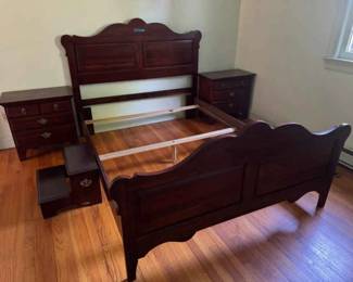 Ducks Unlimited Home Furnishings Cherry Wood Bedroom Set Queen Bed 2 Nightstands