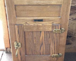 North Pole Ice Box