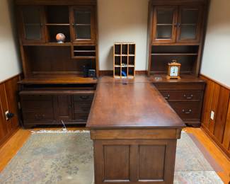 Great office desk!