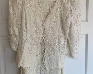 Circa 1980s Cache by Bari Protas Lace Wedding Dress Suit – Size 9/10