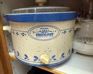 Rival Blue Floral Stoneware Crock Pot Slow Cooker