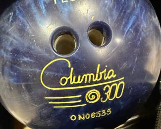Columbia 300 Bowling Ball