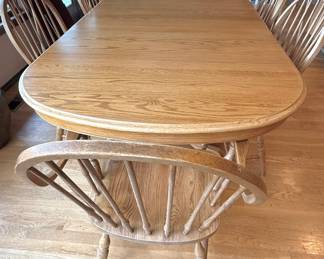 Pennsylvania House Oval Oak Dining Table Set with Spindle Back Dining Chairs