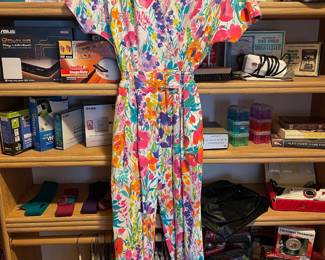 1980s Joan Walter's Colorful Floral Print Jumpsuit – Size 8

