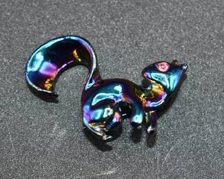 cute squirrel pin/brooch