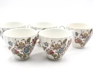 lot of 5 cups/mugs