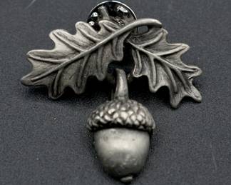 Camco acorn brooch